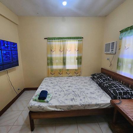 Larosa Hostel Puerto Princesa Exteriör bild
