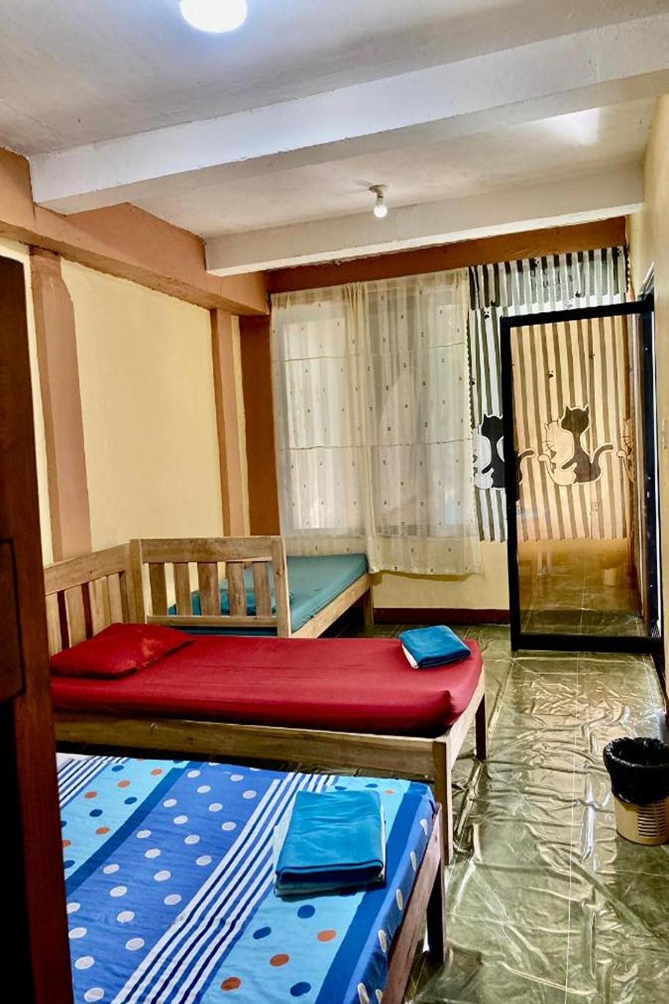 Larosa Hostel Puerto Princesa Exteriör bild
