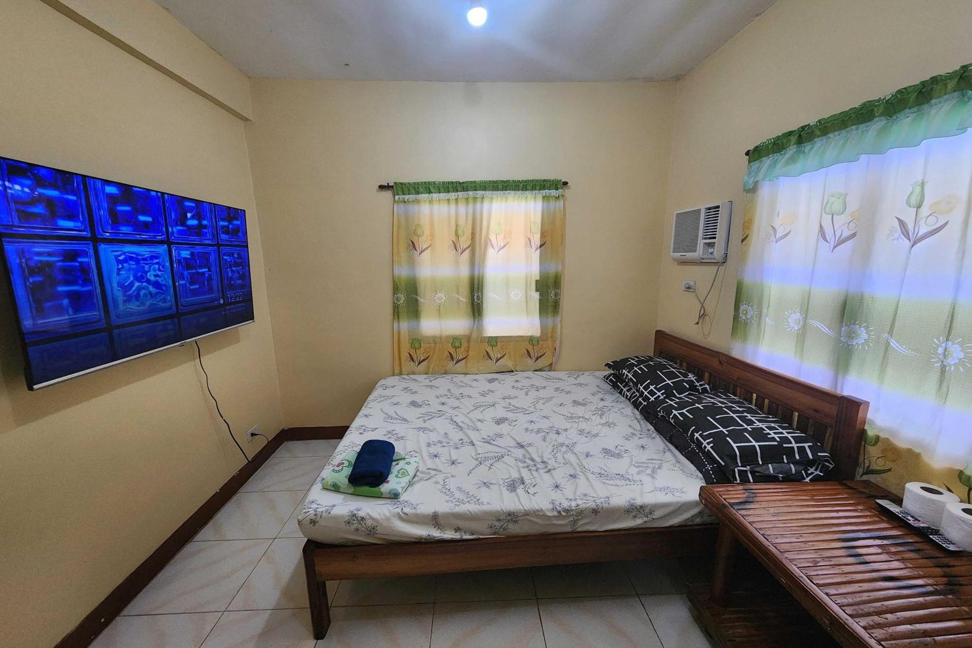 Larosa Hostel Puerto Princesa Exteriör bild